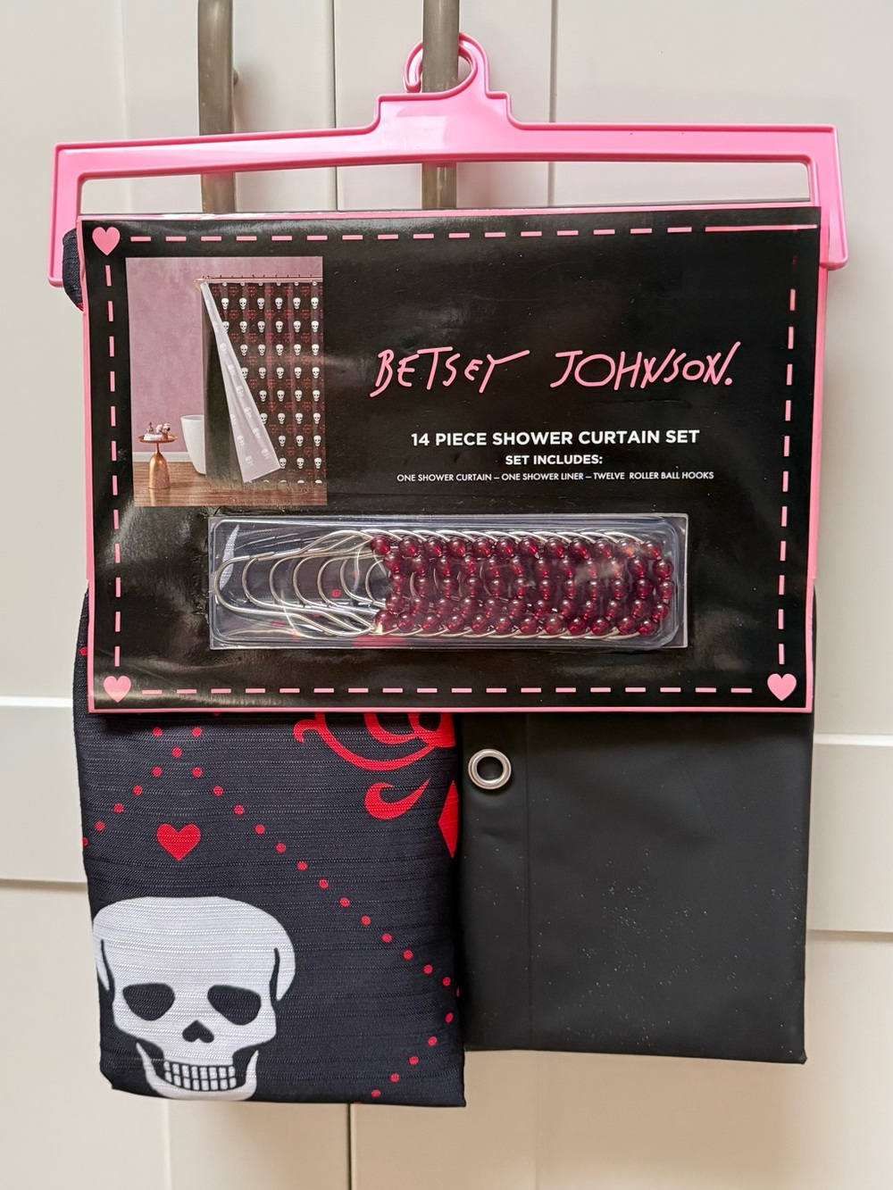 Betsey Johnson Gothic Trellis Red Halloween Shower Curtain Set-w/liner & hooks